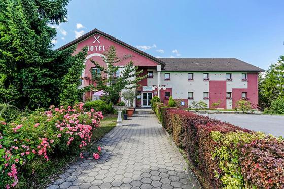Hotel Restaurant Le Privilege - Authentic By Balladins Verdun-sur-Meuse Exterior photo