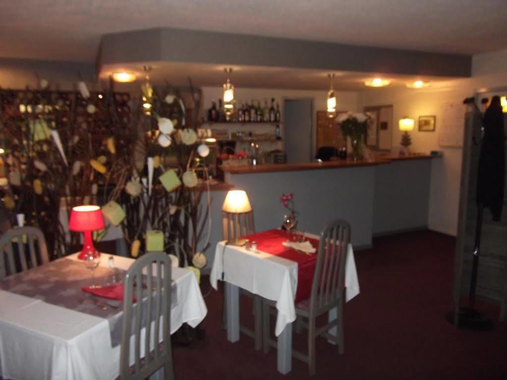 Hotel Restaurant Le Privilege - Authentic By Balladins Verdun-sur-Meuse Exterior photo